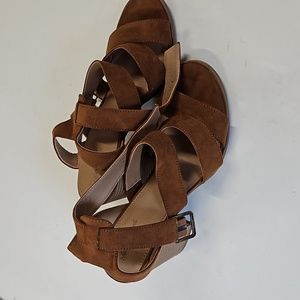 Universal Threads size 8.5 heels, 2.5" heel